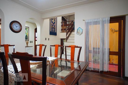 Sala de casa à venda com 4 quartos, 350m² em Jardim Itu, Porto Alegre