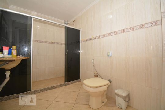 Banheiro Social de casa à venda com 3 quartos, 301m² em Váz Lobo, Rio de Janeiro