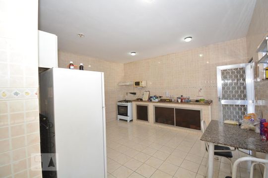 Cozinha de casa à venda com 3 quartos, 301m² em Váz Lobo, Rio de Janeiro