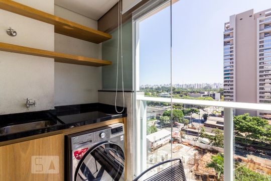 Varanda de kitnet/studio para alugar com 1 quarto, 35m² em Moema, São Paulo