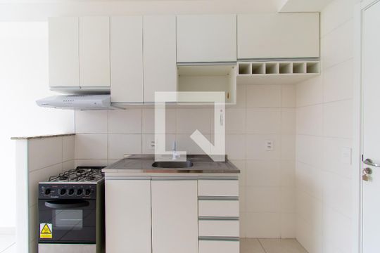 Cozinha de apartamento à venda com 1 quarto, 31m² em Vila Ema, São Paulo