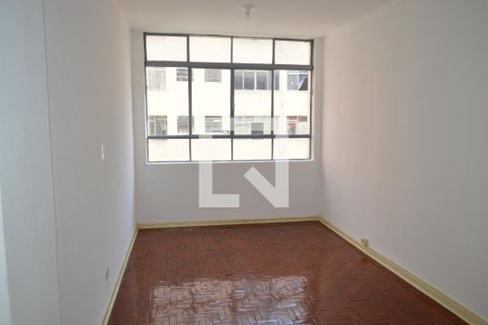 Apartamento à venda com 1 quarto, 28m² em Liberdade, São Paulo