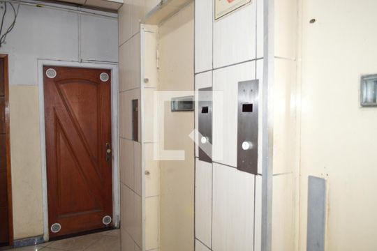 Elevadores de apartamento à venda com 1 quarto, 28m² em Liberdade, São Paulo