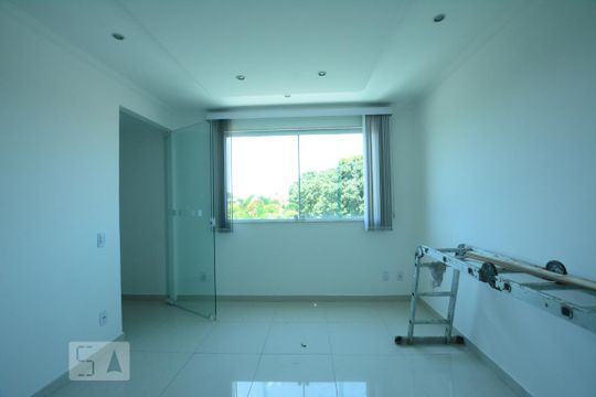 Apartamento para alugar com 2 quartos, 125m² em Marechal Hermes, Rio de Janeiro