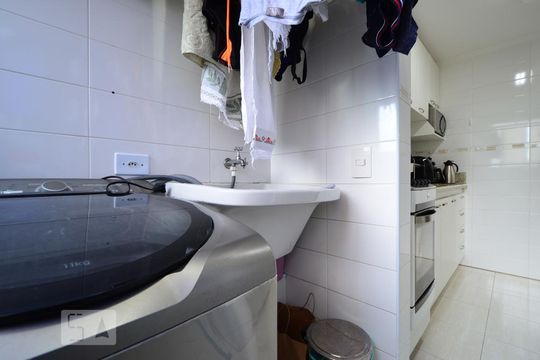 Área de Serviço de apartamento para alugar com 2 quartos, 56m² em Vila Monte Alegre, São Paulo