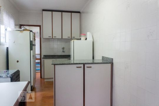 Cozinha de casa de condomínio para alugar com 2 quartos, 93m² em Vila Tupi, Praia Grande
