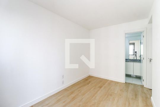 Suíte de apartamento para alugar com 2 quartos, 55m² em Santo Amaro, São Paulo