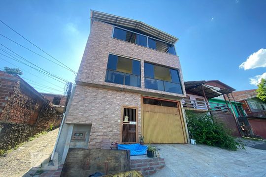 Fachada de casa à venda com 3 quartos, 200m² em Ideal, Novo Hamburgo