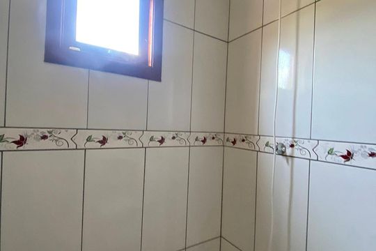 Box do Banheiro 2 de casa à venda com 3 quartos, 200m² em Ideal, Novo Hamburgo