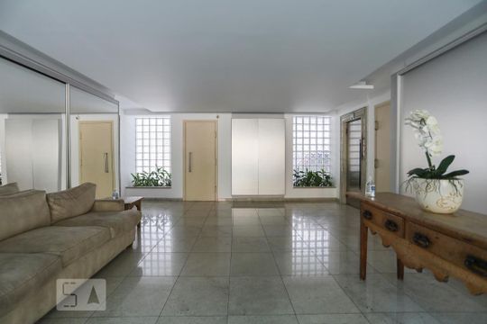 Hall Social de apartamento para alugar com 1 quarto, 42m² em Bela Vista, São Paulo