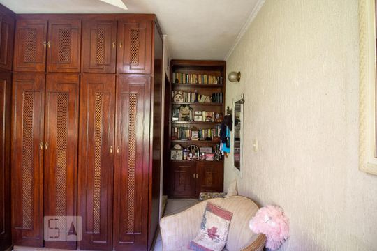 Quarto 1 de casa para alugar com 3 quartos, 360m² em Parque São Lucas, São Paulo