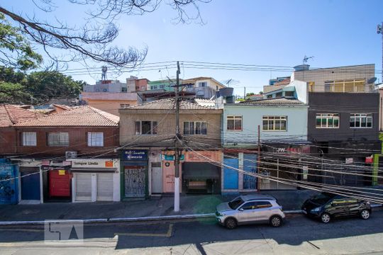 Vista de casa para alugar com 3 quartos, 360m² em Parque São Lucas, São Paulo
