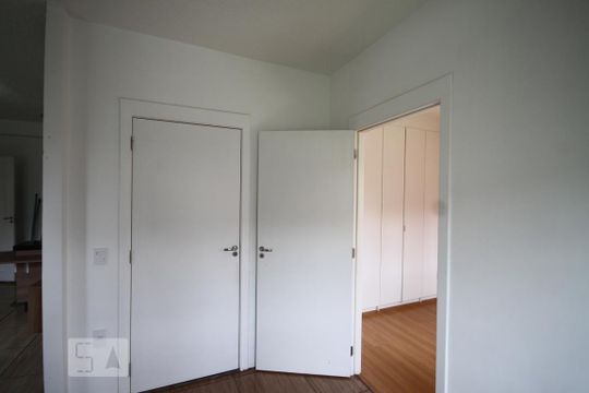 Quarto de apartamento para alugar com 2 quartos, 40m² em Jardim São Savério, São Paulo