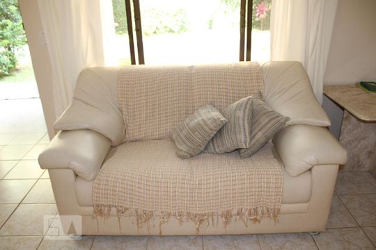 Sala de Estar detalhe de casa para alugar com 3 quartos, 230m² em Vila Julia, Guarujá