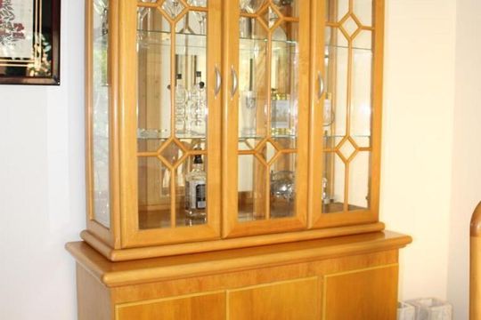 Detalhe sala de jantar de casa para alugar com 3 quartos, 230m² em Vila Julia, Guarujá