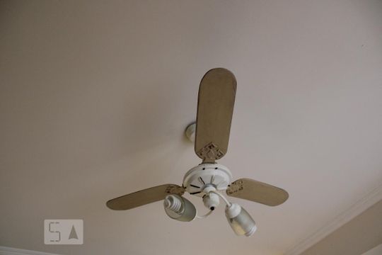 Detalhe sala de casa para alugar com 3 quartos, 230m² em Vila Julia, Guarujá