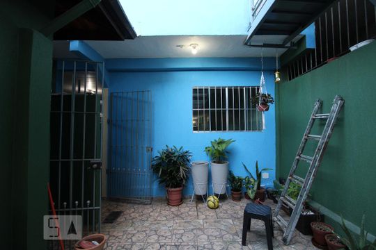 Fachada de casa para alugar com 3 quartos, 80m² em Jardim Casablanca, São Paulo