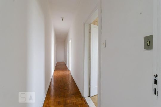 Corredor de apartamento para alugar com 2 quartos, 114m² em Vila Monumento, São Paulo