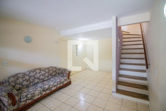 Casa à venda com 3 quartos, 100m² em Vila Polopoli, São Paulo