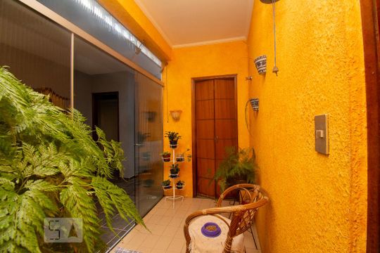 Banheiro Corredor de casa à venda com 3 quartos, 260m² em Jardim Santa Clara, Guarulhos