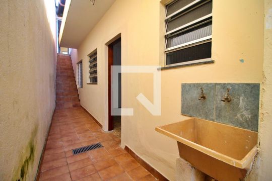 Área de Serviço de casa para alugar com 2 quartos, 65m² em Vila Joao Ramalho, Santo André