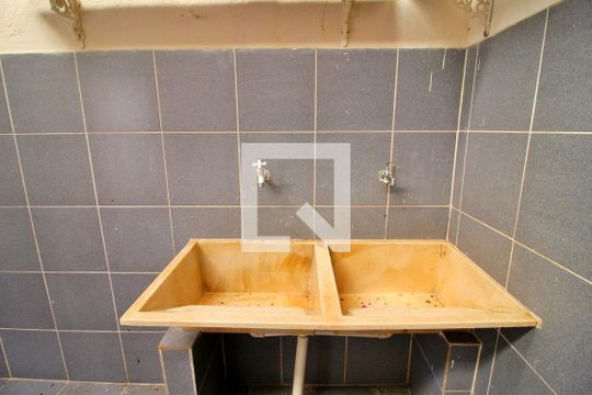 Área de Serviço de casa para alugar com 2 quartos, 200m² em Vila Joao Ramalho, Santo André