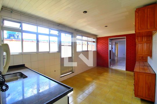 Cozinha de casa para alugar com 2 quartos, 200m² em Vila Joao Ramalho, Santo André