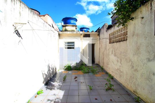 Quintal de casa para alugar com 2 quartos, 200m² em Vila Joao Ramalho, Santo André