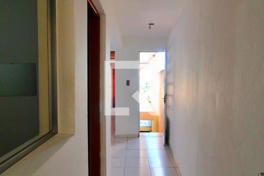 Corredor de casa para alugar com 2 quartos, 200m² em Vila Joao Ramalho, Santo André