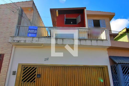 Fachada de casa para alugar com 2 quartos, 200m² em Vila Joao Ramalho, Santo André
