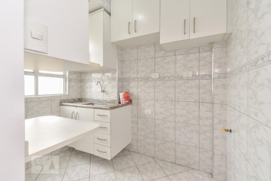 Cozinha de apartamento à venda com 1 quarto, 54m² em Vila Buarque, São Paulo