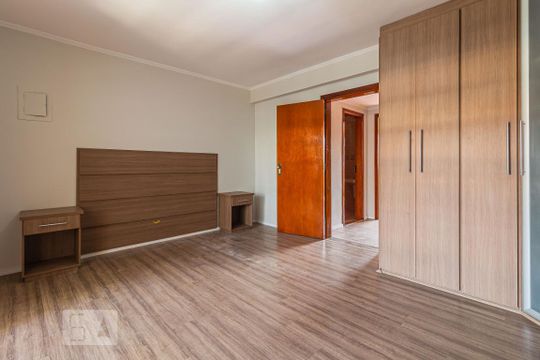 Quarto 1 de casa à venda com 3 quartos, 227m² em Vila Curuçá, Santo André