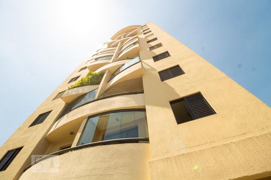 Fachada de apartamento para alugar com 2 quartos, 70m² em Vila Santo Estéfano, São Paulo