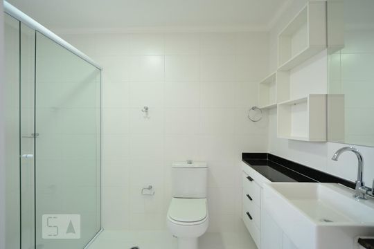 Banheiro de kitnet/studio à venda com 1 quarto, 25m² em Mirandópolis, São Paulo