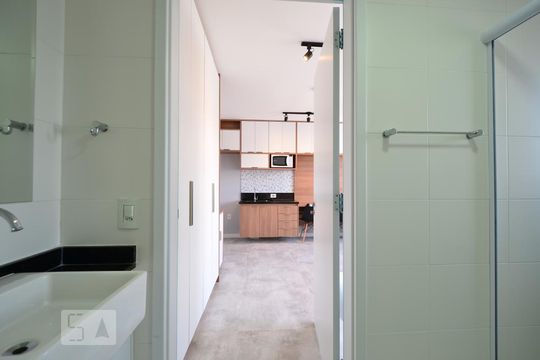 Banheiro de kitnet/studio à venda com 1 quarto, 25m² em Mirandópolis, São Paulo