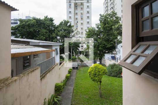 Vista da Sala 1 de casa à venda com 3 quartos, 150m² em Passo da Areia, Porto Alegre