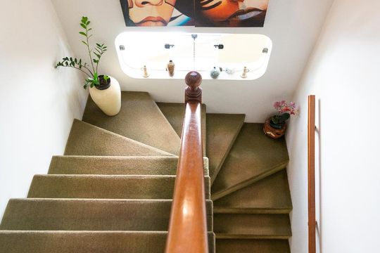 Escadas de casa à venda com 4 quartos, 458m² em Jardim São Bento, São Paulo