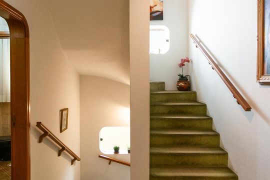 Escadas de casa à venda com 4 quartos, 458m² em Jardim São Bento, São Paulo