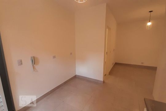 Cozinha de apartamento para alugar com 1 quarto, 34m² em Vila Santa Clara, São Paulo