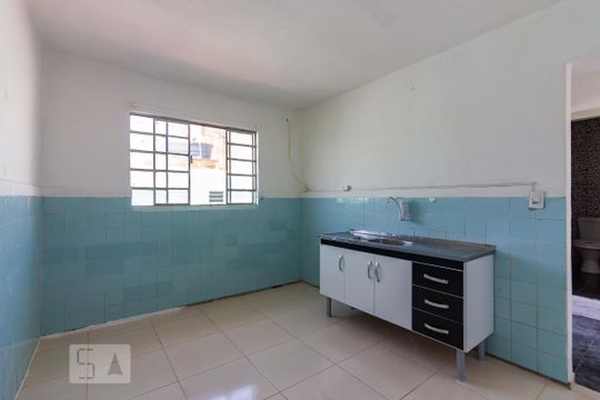 Cozinha de casa para alugar com 1 quarto, 65m² em Bela Vista, Osasco