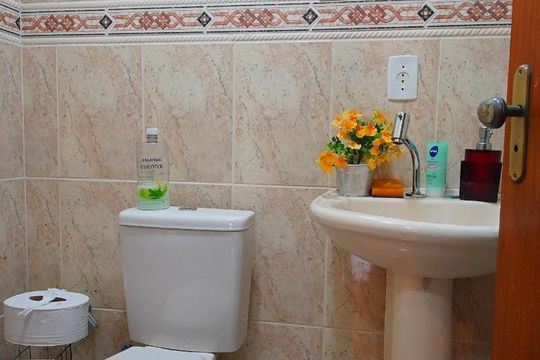 Lavabo de casa de condomínio à venda com 3 quartos, 159m² em Protásio Alves, Porto Alegre
