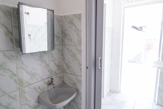 Banheiro de casa para alugar com 1 quarto, 60m² em Chácara Belenzinho, São Paulo