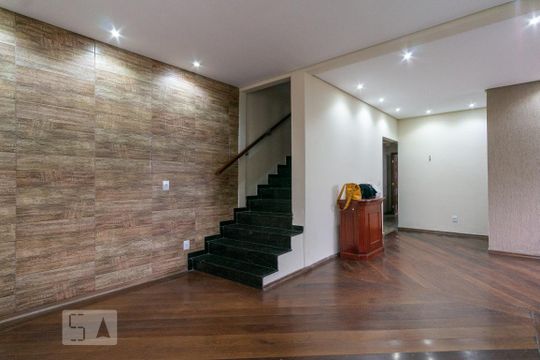 Sala de casa à venda com 3 quartos, 250m² em Vila dos Andrades, São Paulo