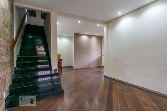 Sala de casa à venda com 3 quartos, 250m² em Vila dos Andrades, São Paulo