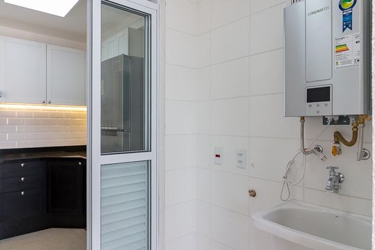 Área de serviço de apartamento à venda com 2 quartos, 66m² em Jardim Flor da Montanha, Guarulhos