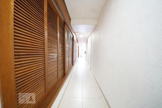 Hall de Entrada de kitnet/studio à venda com 1 quarto, 35m² em Centro, São Leopoldo