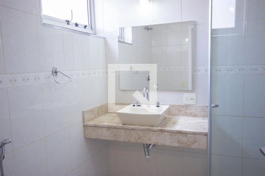 Suíte de apartamento para alugar com 3 quartos, 106m² em Vila Olímpia, São Paulo