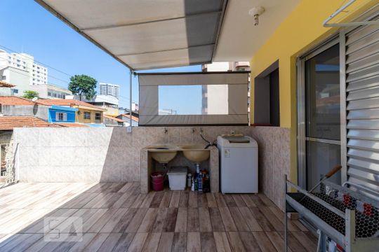 Área de Serviço de casa para alugar com 2 quartos, 90m² em Vila São Vicente, São Paulo