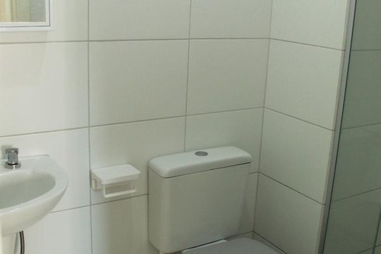 Banheiro Social de apartamento à venda com 2 quartos, 51m² em Centro, Canoas
