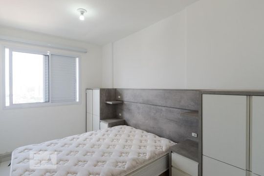 Quarto da suíte de apartamento para alugar com 3 quartos, 80m² em Santa Terezinha, São Bernardo do Campo